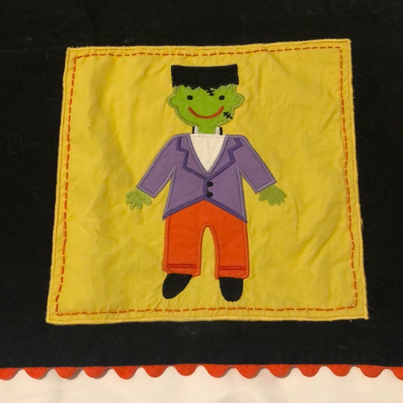 POTTERY BARN KIDS HALLOWEEN TABLE RUNNER - Picture 6 of 15